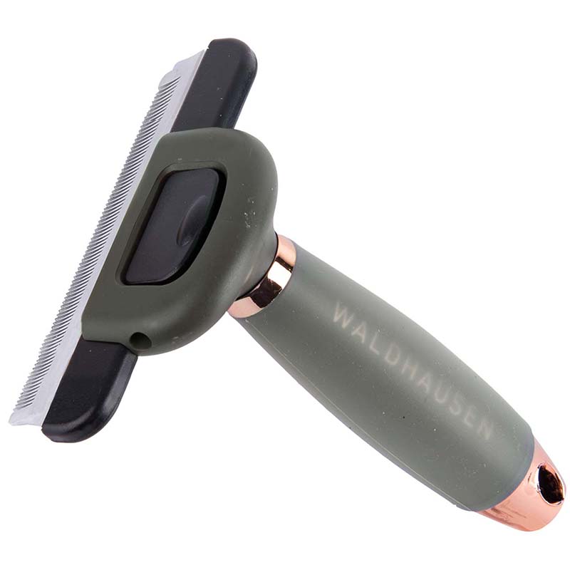 Comb to remove and deshedding with handle gel